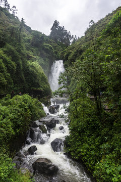 Cascade de Peguche, Otavalo, Équateur