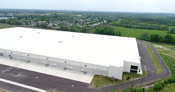 Aerial photo of warehouse and distribution centers near the Cincinnati Northern Kentucky International Airport