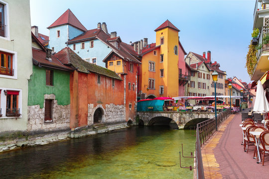 Famous colorful houses and Thiou river in the morning in old city of Annecy, Venice of the Alps, France