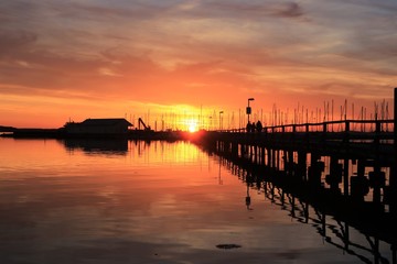 Fototapeta na wymiar romantischer Sonnenuntergang an der Ostsee