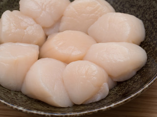 生の帆立貝
