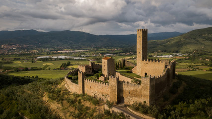 Fototapeta na wymiar Tuscany Castello di Montecchio Vesponi arezzo