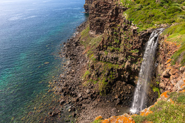 Cascata a mare di Capo Nieddu, Sardegna 