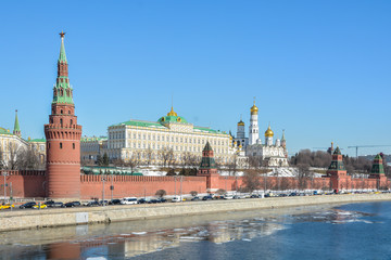 Obraz premium The Moscow Kremlin and the embankment.