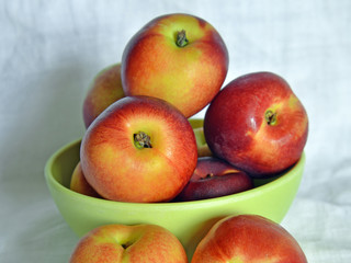 pesche fresche pronte da mangiare, closeup