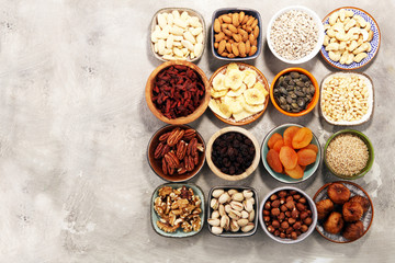 Composition with dried fruits and assorted healthy nuts