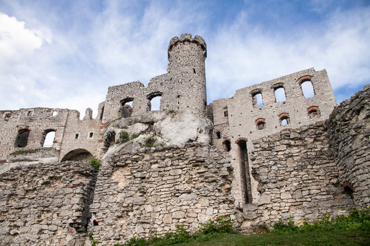 Ogrodzieniec, Podzamcze / Poland - May 5, 2018: Ogrodzieniec Castle in the village Podzamcze. Ruins of the castle on the upland, Jura Krakowsko-Czestochowska. The Trail of the Eagle's Nests.