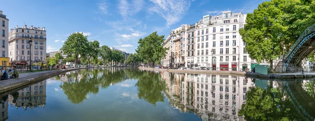 Fototapete Rund Quai de Valmy und Kanal Saint-Martin in Paris, Frankreich © eyetronic