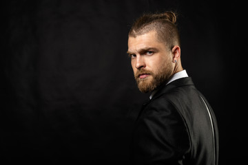 Fototapeta premium Portret przystojny stylowy mężczyzna