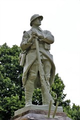 Naklejka premium Monument aux morts de saint-Priest-les-fougères(Dordogne)