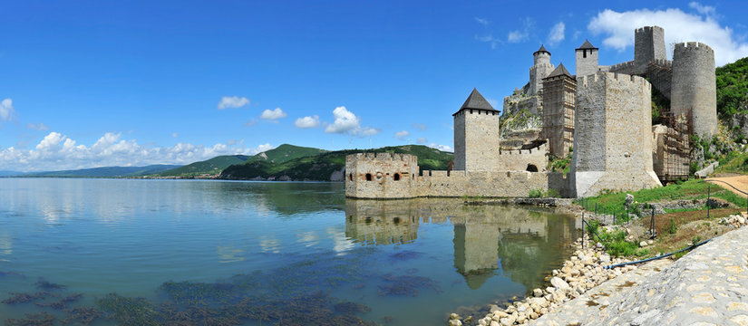 Panoramic view of Golubac fortress