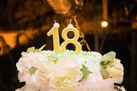 Torta per il compleanno di 18 anni