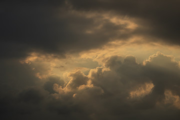 Raios do sol em fim de tarde