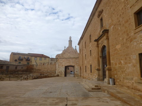 Monasterio Cisterciense en Santa María de Huerta, pueblo de Soria, en la Comunidad Autónoma de Castilla y León (España) 