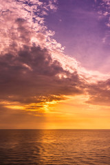 coucher de soleil sur la mer