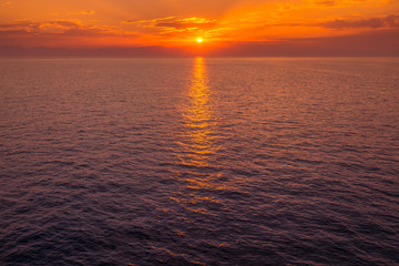 coucher de soleil sur la mer