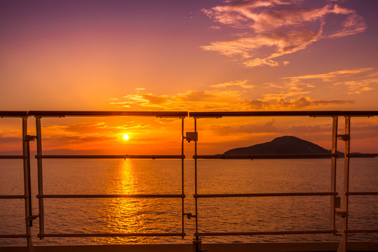 coucher de soleil en croisi&egrave;re