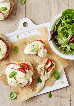Bruschetta Tomate Mozza