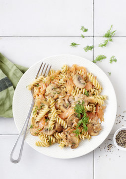 Fusilli saumon fum&eacute; et champignons