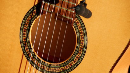 Obraz premium Dettaglio di chitarra acustica