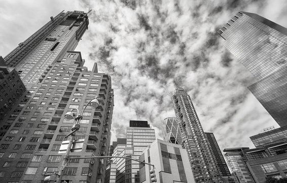 Fototapeta Black and white picture of Manhattan cityscape by the Central Park, USA.