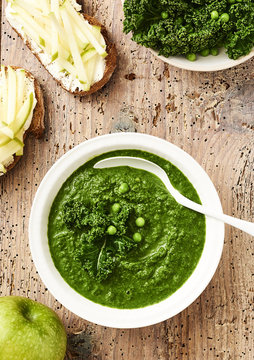 Soupe froide verte