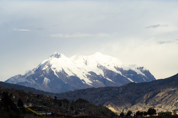 Illimani mountain © Oscar