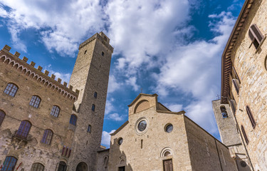 Fototapeta na wymiar Duomo di San Gimignano in Tuscany, Italy