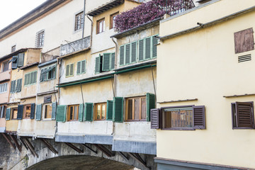 Fototapeta na wymiar Facades of the buildings built on the Ponte Vecchio in Florence