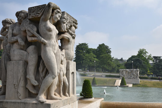Statues du jardin du Trocad&eacute;ro &agrave; Parid, France