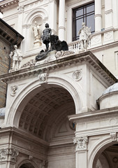 Fototapeta na wymiar Entrance of Bergamo cathedral