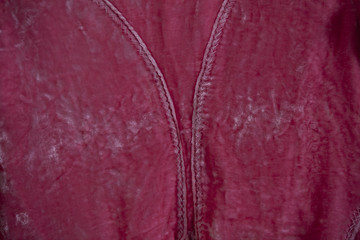 Vestiti antichi con decorazioni 