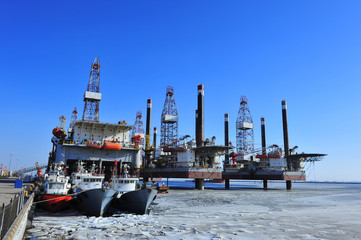 Fototapeta premium Offshore drilling platform