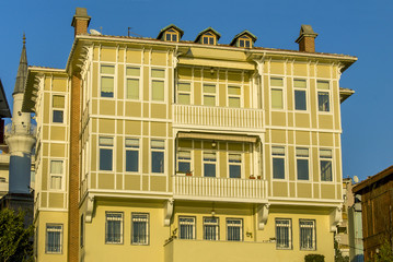 Fototapeta premium Istanbul, Turkey, 3 March 2006: Old Salacak Wooden Houses in the Uskudar district of Istanbul.