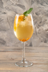 summer lemonade with berries