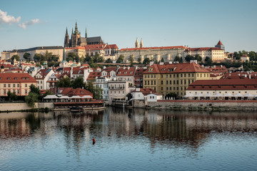 Fototapeta na wymiar Prag am frühen Morgen
