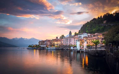 Raamstickers Romantic sunrise at Bellagio, Lake Como, Italy © muddymari