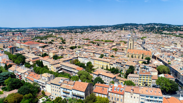Photo aérienne du centre historique d'Aix en Provence