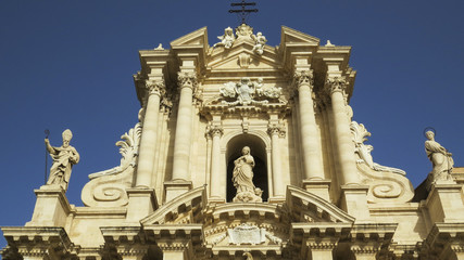 Obraz premium View of The Cathedral of Syracuse: The ancient Duomo di Siracusa is an UNESCO World Heritage Site, Sicily, Italy