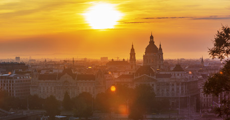 Fototapeta na wymiar Sunrise over Skyline of Budapest, Hungary 