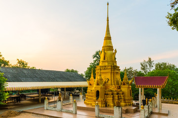 Fototapeta premium Golden Pagoda of Wat Sila Ngu Temple in the Koh Samui Island in Thailand