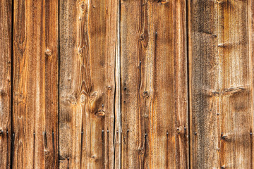 Alte Holzstruktur, Bretter mit natürlichen Mustern auf einem alten Bauernhof.