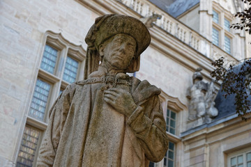 Fototapeta na wymiar Statue de Philippe le Bon