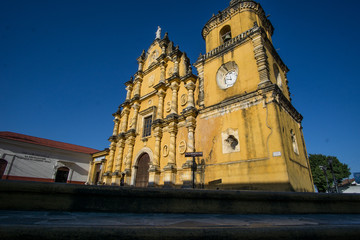 Fototapeta na wymiar front view of the cathedral of leon in nicaragua