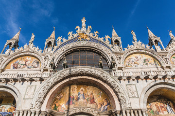 Fototapeta na wymiar Beautiful Details Over Saint Marks Basilica