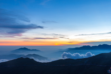 Fototapeta na wymiar Fog and mountains in Taiwan