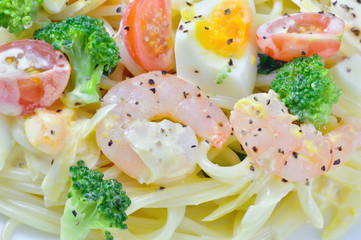 エビのクリームパスタ