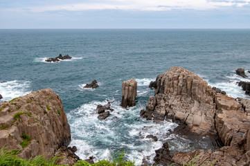 日本海の荒波をうける東尋坊