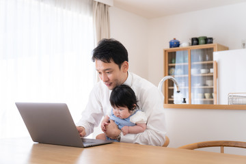 育児イメージ　イクメン