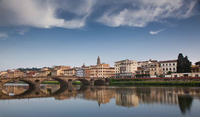 Fototapeta na wymiar ponte Alla Garraia over river Arno, Florence, Italy